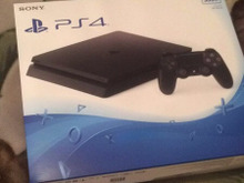 噂： スリム型PS4本体が海外オークションに登場する 画像