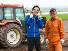 【特集】『エグリア』の精霊を喚び出すために北海道で朝採れアスパラを収穫してきた 画像