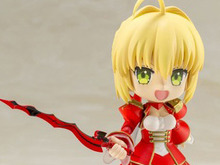 「Fate/EXTRA Last Encore」セイバー、真紅ドレスも緻密再現！デフォルメ可動フィギュア化 画像