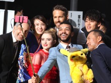 ライアン・レイノルズのナマ「ピカピカ~」も!「稲妻イエローカーペット」が新宿歌舞伎町を彩った 映画『名探偵ピカチュウ』ワールドプレミアレポート 画像