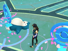 『ポケモンGO』ぐっすり寝ているカビゴンが出現中─道の真ん中で眠る姿はまさに「原作」そのまんま? 画像