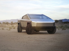 テスラ新車「Cybertruck」の未来感＆ローポリ感がすごい 画像