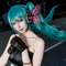 【コスプレ】ツインテールとニーハイが似合いすぎ！漆黒のドレスで舞うスレンダーな「初音ミク」が美しい【写真8枚】