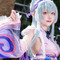 【コスプレ】健康的な美脚が光る！『原神』夢見月瑞希が振り向きポーズとたおやかな表情で見るものすべてを癒す【写真10枚】