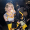【コスプレ】迫力のボディで銃を手にポーズを決める！ハード＆セクシーな空気感を作り出す『NIKKE』アニスの美女レイヤー【写真8枚】