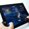 iPadがゲーム機に変身？iPad Air/iPad mini用ゲームグリップ登場 ― 吸盤式でしっかり固定、取り外しも簡単