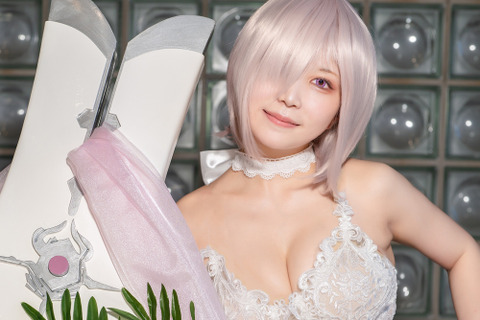 【コスプレ】「先輩、わたしの花嫁姿どうですか？」『FGO』マシュの花嫁姿がエレガントで美しい！！人気レイヤー・りんごこ【写真10枚】 画像