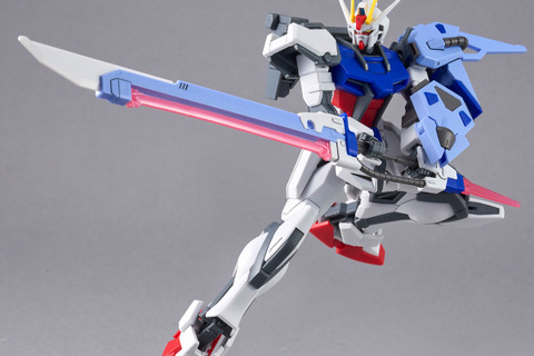 「ガンダムSEED」ランチャー/ソードストライカーが完全新規造形でガンプラ化！既存商品と組み合わせて「パーフェクトストライク」も再現可能 画像