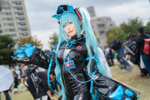 【コスプレ】猫耳ナースミクにセクシーマリン船長、創作インキュバスまで「池ハロ2024」に集結した美女レイヤー10選【写真44枚】 画像