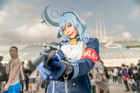 【コスプレ】タイの八頭身美女レイヤーが魅せる『ブルアカ』風紀委員の肉体美【写真9枚】 画像