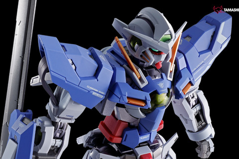 「ガンダムエクシア」が“魂ストア限定METAL BUILD”に新登場！海老川兼武氏の画稿をイメージし、全身のカラーリングを刷新 画像