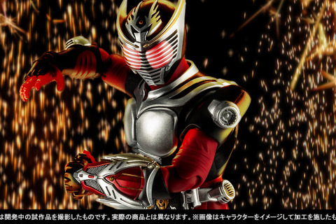 戦わなければ生き残れない！「仮面ライダー龍騎」が圧倒的な可動域でアクションフィギュア化―OPで印象的な複眼も光る 画像