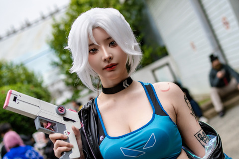【コスプレ】台湾美女の『VALORANT』ジェットが蠱惑的!思わず目で追ってしまうスタイル【写真7枚】 画像