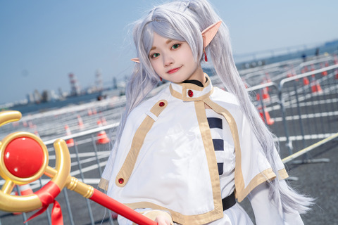 【コスプレ】晴れ時々“しょんぼり”、豊かな表情と抜群のポージングで演じるフリーレンが最高【写真7枚】 画像