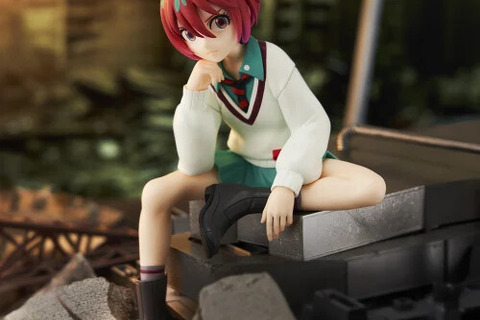 「ガンダム ジークアクス」よりマチュのフィギュアがクレーンゲーム景品として5月に登場!ニット帽を被ったハロのビッグサイズぬいぐるみも 画像