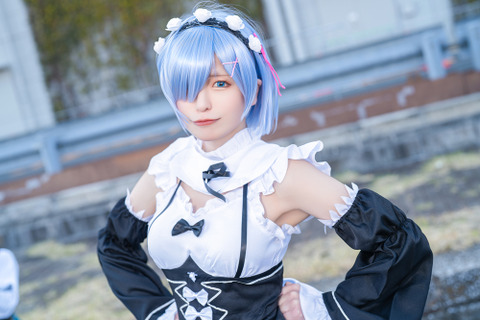 【コスプレ】「リゼロ」レムの一途で可憐な微笑みが愛おしい、美女レイヤーの絶対ヒロインぶりにカメラマンが長蛇の列【写真8枚】 画像