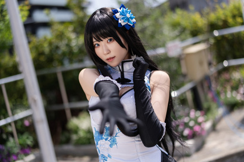 【コスプレ】チャイナドレスに美脚が映える！黒髪×色白のクールビューティーが魅せる清楚な美貌【写真6枚】 画像