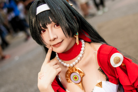 【コスプレ】優しい笑顔とすらっと伸びた美脚にとろけそう！マレーシア美女が魅せる『ゼンゼロ』の歌姫【写真9枚】 画像