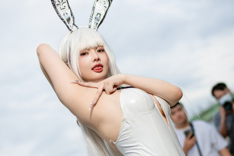 【コスプレ】台湾産ホワイトバニーガールはお好きですか?ボンテージ&ストッキングの妖艶な魅力全開【写真7枚】 画像