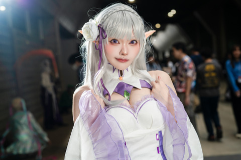 【コスプレ】表情も仕草も可愛すぎる“エミリアたん”に一目惚れ!美人レイヤーが魅せる色白エルフが眩しい【写真12枚】 画像