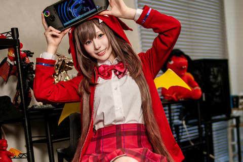 【コスプレ】「東京ゲームショウ」を沸かせたMSI美星メイ公式コスプレイヤー帰還!ゲーミングPCと戯れる月海つくねが可愛い【写真15枚】 画像