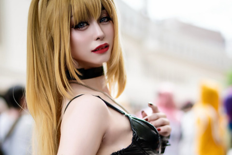 【コスプレ】「デスノート」ミサミサがスタイル良すぎ!美人コスプレイヤーが妖艶な微笑みで惑わせてくる【写真7枚】 画像