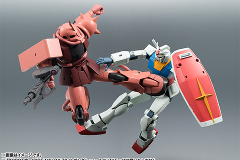 「ガンダム」VS「シャア専用ザク」を再現できる!「機動戦士ガンダム」よりフィギュア「ROBOT魂」3商品が再販決定 画像