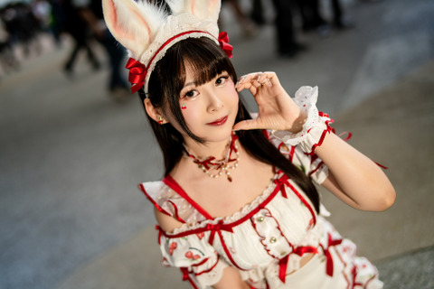 【コスプレ】台湾美女のホワイトバニーガールが可愛すぎる!ニーハイからウサ耳までリボンも増し増し【写真8枚】 画像