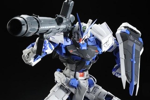 ガンプラ「PG ガンダムアストレイ ブルーフレーム」がプレバンで再販!大型武器「M68キャットゥス 500mm無反動砲」も大スケールで再現 画像
