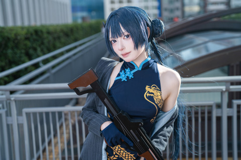 【コスプレ】チャイナドレスのスリットから覗く美脚がまぶしすぎる!スレンダーなボディに立ち姿も絵になる美女レイヤー【写真10枚】 画像