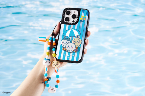 「ちいかわ」夏の開放感とワクワクを詰め込んだスマホアクセサリーが、カラフルで可愛さ満点！ 画像