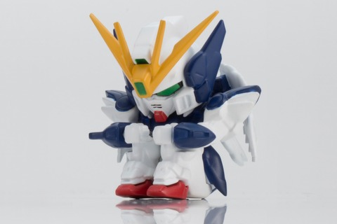 ウイングゼロ、シャア専用ゲルググまで体育座り…!?「機動戦士ガンダム」“待ちぼうけ”第4弾がガシャポンオンラインにて販売中 画像