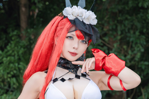 【コスプレ】『FGO』バーヴァン・シーがこだわりの造形と美スタイルを披露!セクシーな振り向きポーズでワンフェス会場を魅了する【写真8枚】 画像