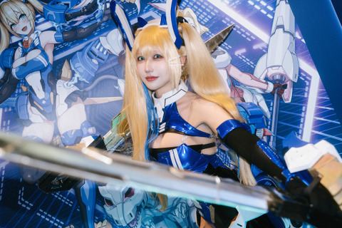【レポ】「メタモルバース」等身大フィギュア!?ピチパツスーツが似合う香港美女と巡る「T-SPARK」最新ホビー展示【写真25枚】 画像