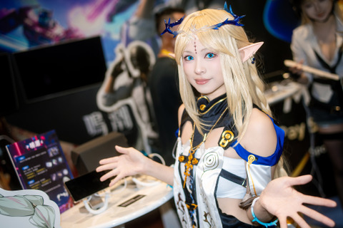 【コスプレ】香港のイベントに現れた『鳴潮』カルテジアの美女レイヤー!隙がないスレンダーなスタイルを披露する【写真8枚】 画像