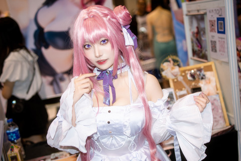 【コスプレ】『NIKKE』ドロシーの香港美女が華ありすぎる！ミニスカドレスと絶対領域があざと可愛い【写真7枚】 画像