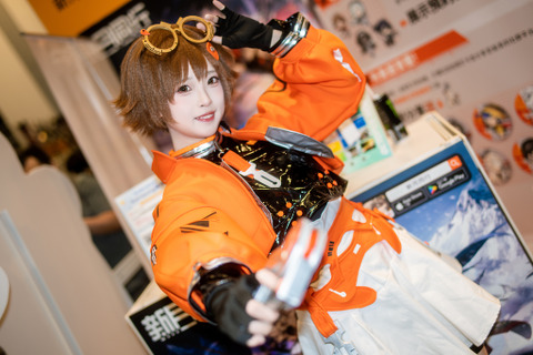 【コスプレ】ショートカットにミニスカが似合う!新作ゲーム『新月同行』のボーイッシュな主人公に熱視線【写真8枚】 画像