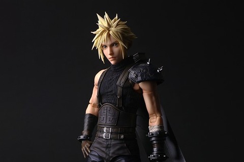 『FF7 リバース』より「クラウド・ストライフ」新作アクションフィギュアが予約受付中!バスターソードや“黒マテリア”でさまざまなシーンを再現 画像
