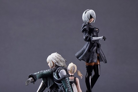 『ニーア』シリーズ15周年記念！「2B」ら3人が一緒になったスタチューフィギュア、CD、書籍がセットになった特別なBOXが予約受付開始 画像