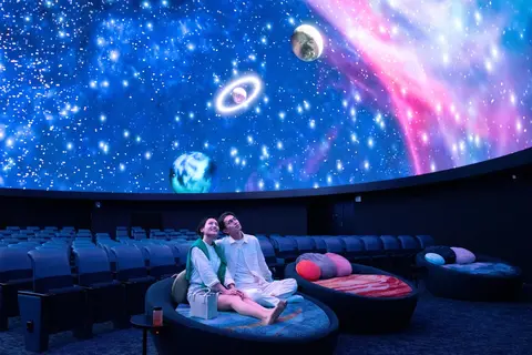 『FGO』×プラネタリウム「英霊と巡る星々の物語」上映決定!星座と縁深いサーヴァントが登場、描き下ろしイラストも美しい 画像