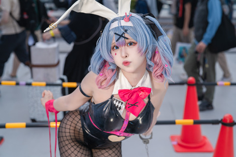 【コスプレ】ミクさんの可愛さは万国共通!韓国の人気レイヤーによるキュートな表情×網タイツが似合うラビットホールミク【写真10枚】 画像