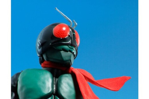 「 仮面ライダー1号（桜島Ver.）」が、 “栄光の昭和ライダーエディション”として再登場！マフラーの選択により、様々なポージングを表現 画像