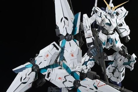 PGガンプラ2連発!「ユニコーンガンダム(最終決戦Ver.)」と「フェネクス(ナラティブVer.)」がプレバンで再販 画像