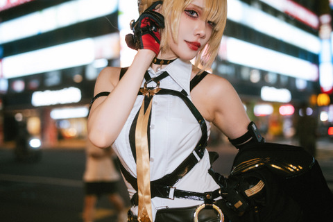 【コスプレ】「ゲームの世界から飛び出した!」台湾夜景×『ゼンゼロ』イヴリンが魅せるクールでスタイリッシュな世界観【写真9枚】 画像