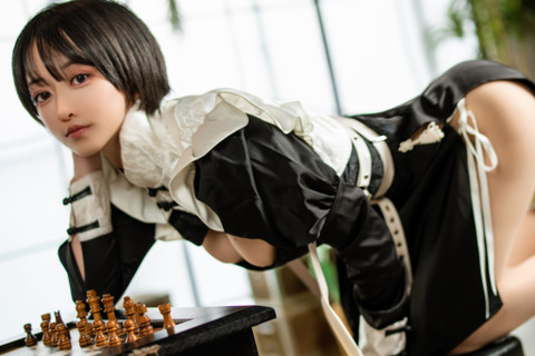 フィギュア体型の美女が魅せるチャイナドレスの進化系!妖艶なスリット×ミニ丈ワンピースから覗く美脚の極致がここにある【写真7枚】 画像
