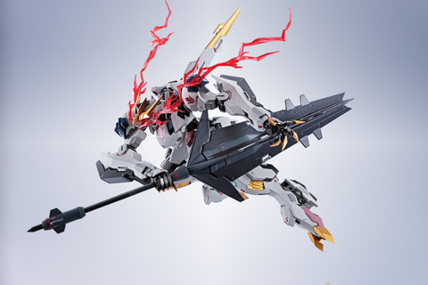 METAL ROBOT魂「ガンダムバルバトスルプスレクス」が約6年ぶりに再販！暴走状態を再現する眼光エフェクトは自由に角度付け可能 画像