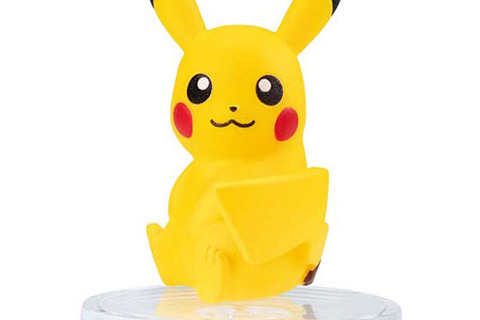 可愛くしっぽをアピールするピカチュウ！『ポケモン』ぬいぐるみシリーズ「しっぽみてみて！」が、ガシャポンで展開 画像