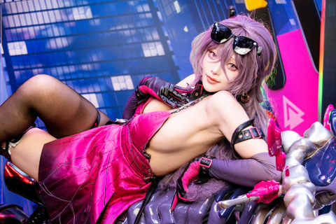【コスプレ】東京ゲームショウで出会ったスタイル抜群な中国美女レイヤーまとめ!『無限大』『カレイドライダー』などキャラを完全再現【写真40枚】 画像