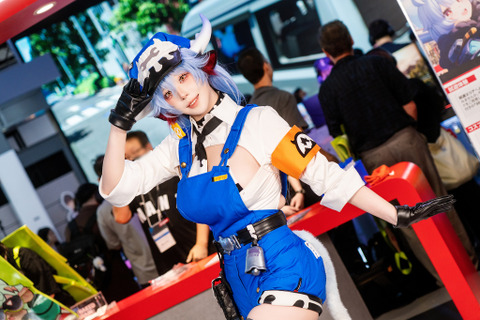 【コスプレ】中国屈指の美女レイヤーがミニ丈の衣装で魅せる!日本ゲーム大賞「フューチャー部門」受賞『無限大ANANTA』のブースレポ【写真19枚】 画像