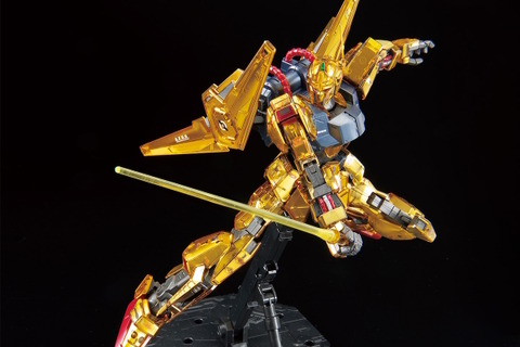黄金色の装甲がより眩しく!MGガンプラ「百式 Ver.2.0」がメカニカルコアメッキとなって新登場 画像